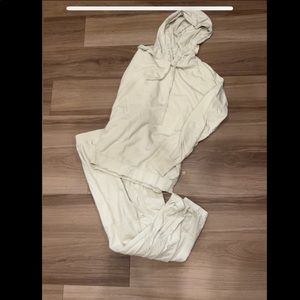 Aerie Cream matching sweatshirt and joggers